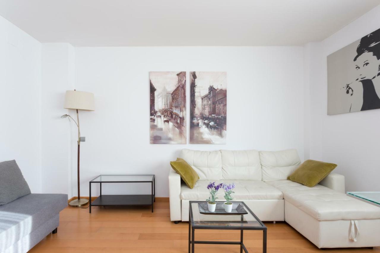 1217 - Pool And Beach Nice Apartment II Barcellona Esterno foto
